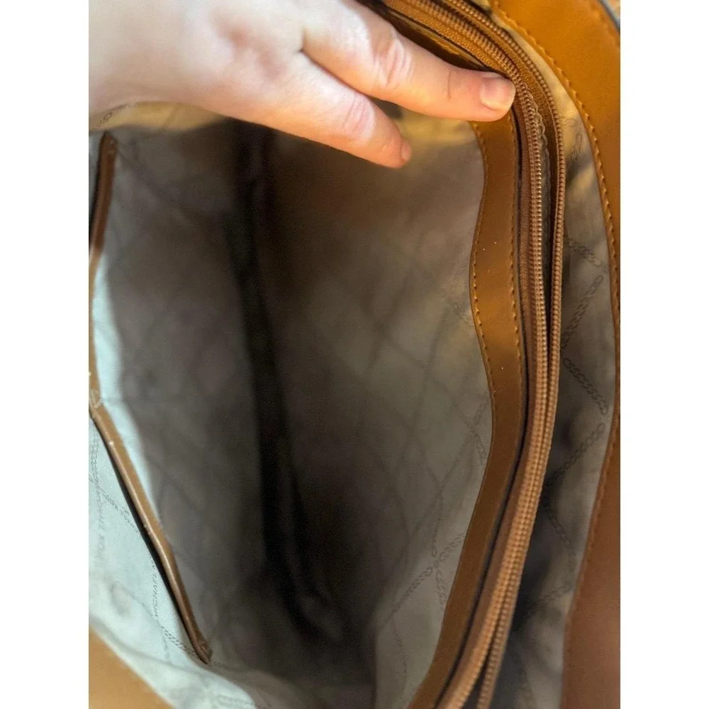 Michael Kors Voyager East West Tote- Brown‎